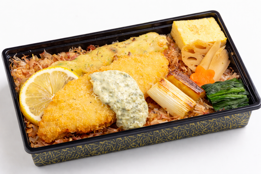 【鰹節】白身魚フライと削り節の鰹節弁当